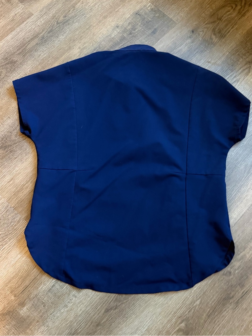 FIGS Navy Women's Limited Edition Scrub Top - Picture 3 of 3